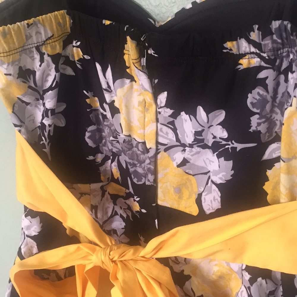 Black and yellow floral dress - Picture 4 of 5